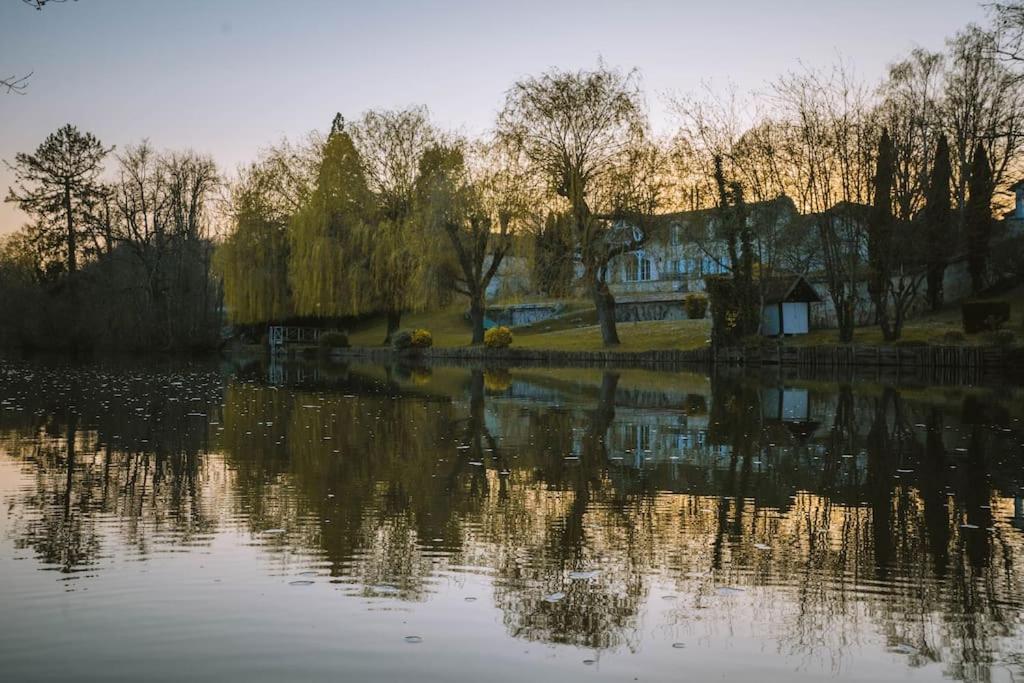 Le Chalet Du Bout Du Monde, En Bord De Riviere ! Grez-sur-Loing Extérieur photo